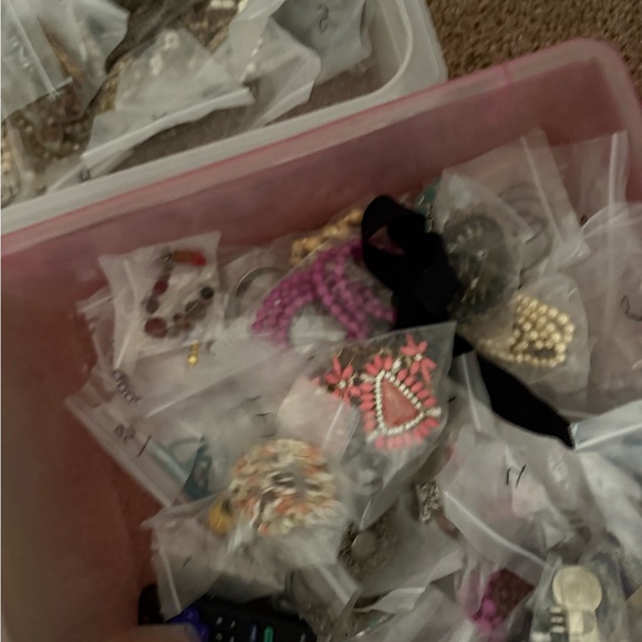 Assorted Jewelry Collection - Picture 8 of 11